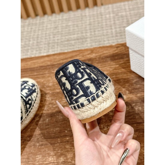 slippers slippers