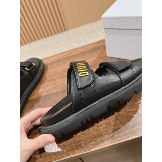 slippers slippers