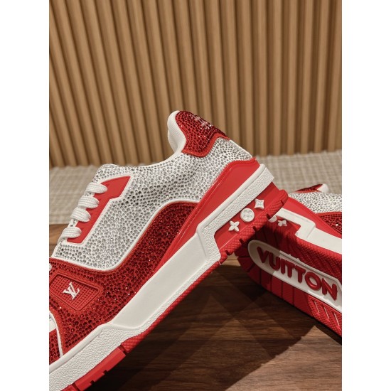 LV SNEAKERS