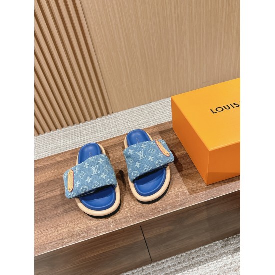 LV SLIPPERS