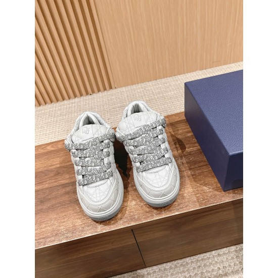 sneakers sneakers