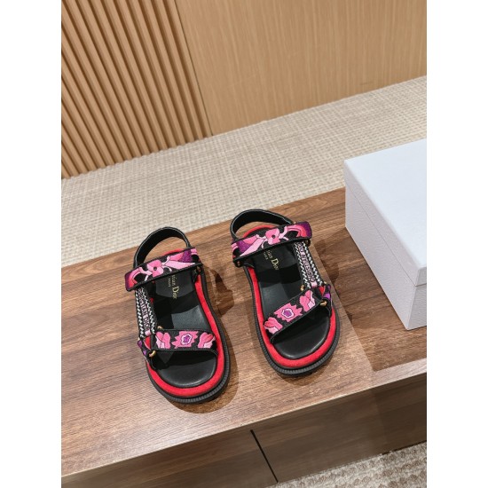 slippers slippers