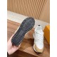 LV SNEAKERS