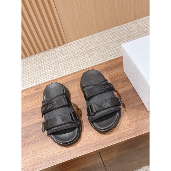 slippers 