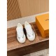 LV SNEAKERS