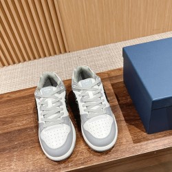 B57 Sneakers