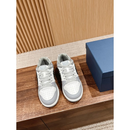 B57 Sneakers B57 Sneakers