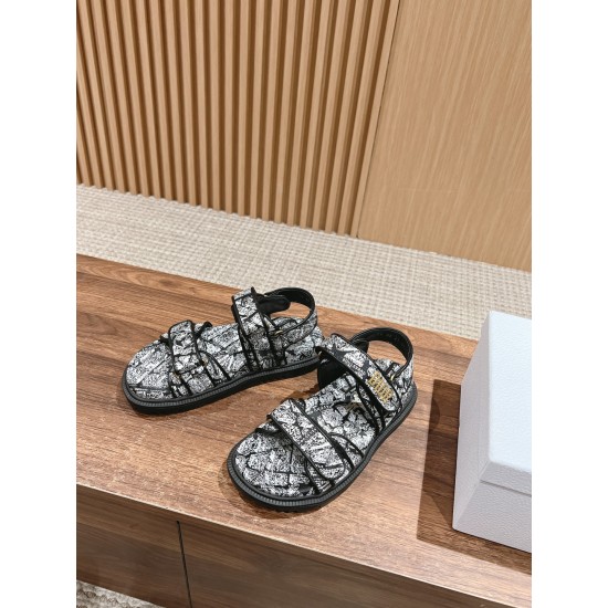 slippers slippers