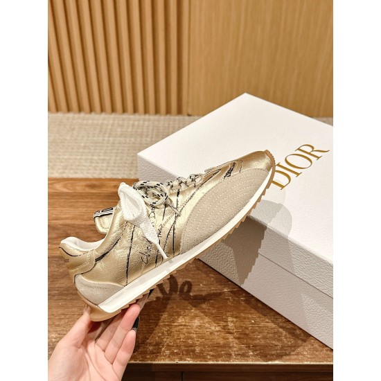 sneakers sneakers