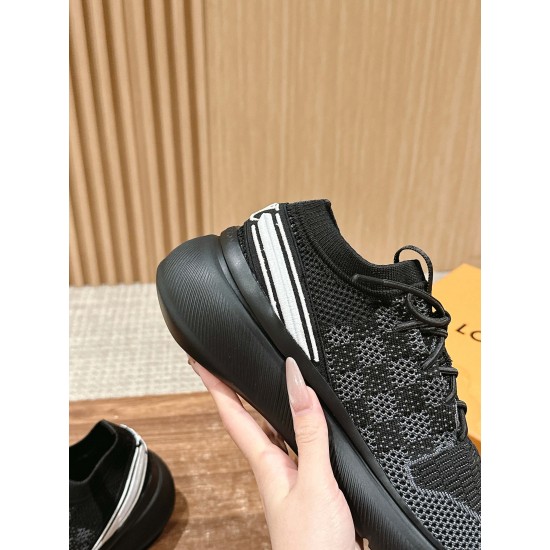 LV SNEAKERS