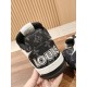 LV SNEAKERS