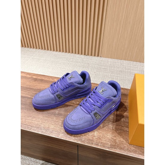 LV SNEAKERS