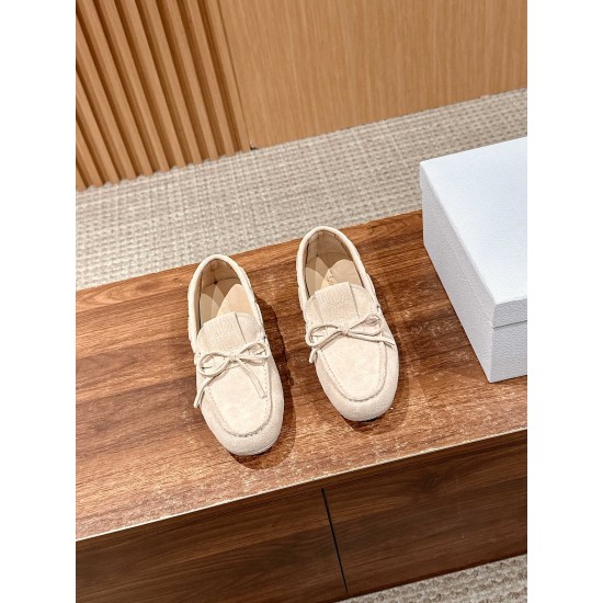 open-toed shoe open-toed shoe