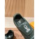 LV SNEAKERS