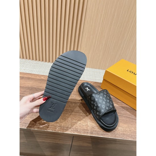 LV SLIPPERS