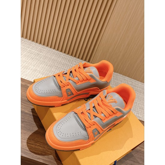 LV SNEAKERS