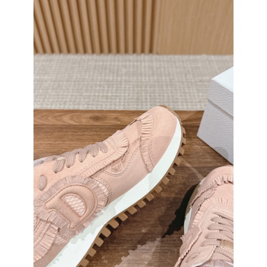 Tassel sneakers