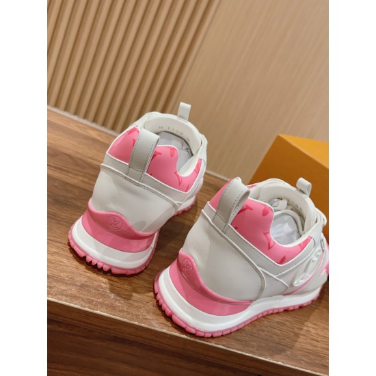 LV SNEAKERS