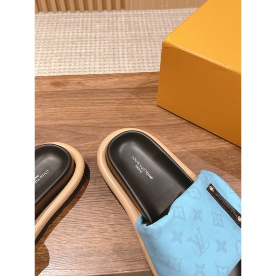 LV SLIPPERS