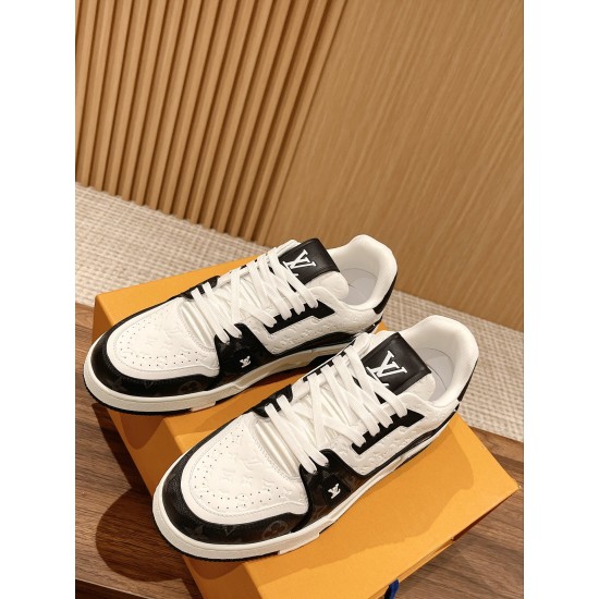 LV SNEAKERS