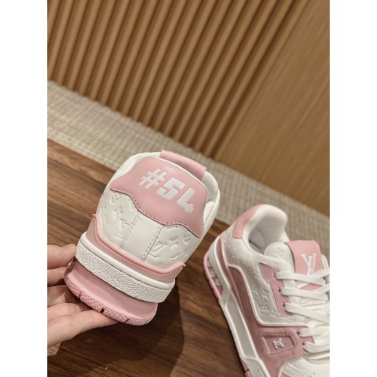 LV SNEAKERS