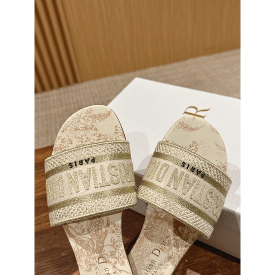slippers slippers