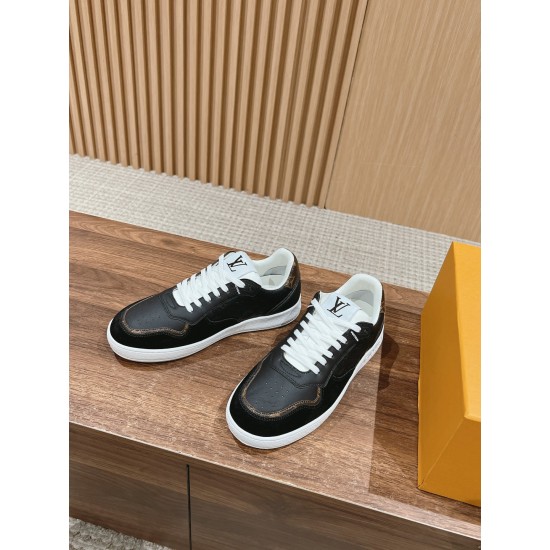 LV SNEAKERS