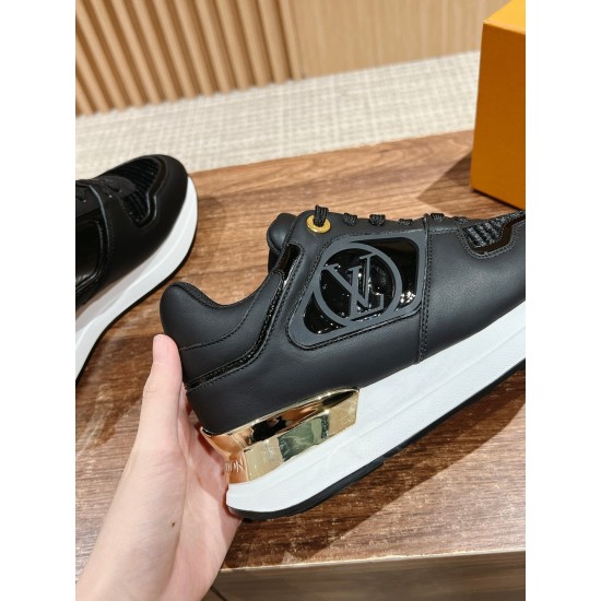 LV SNEAKERS
