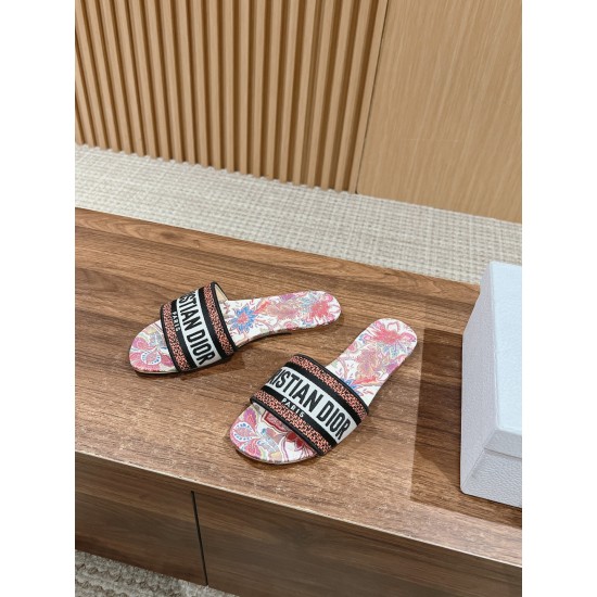 slippers slippers