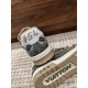 LV SNEAKERS