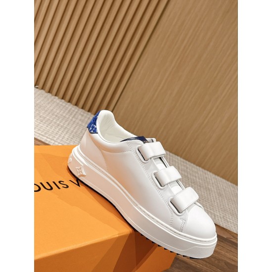 LV SNEAKERS