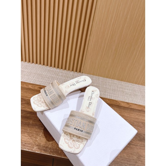 slippers slippers