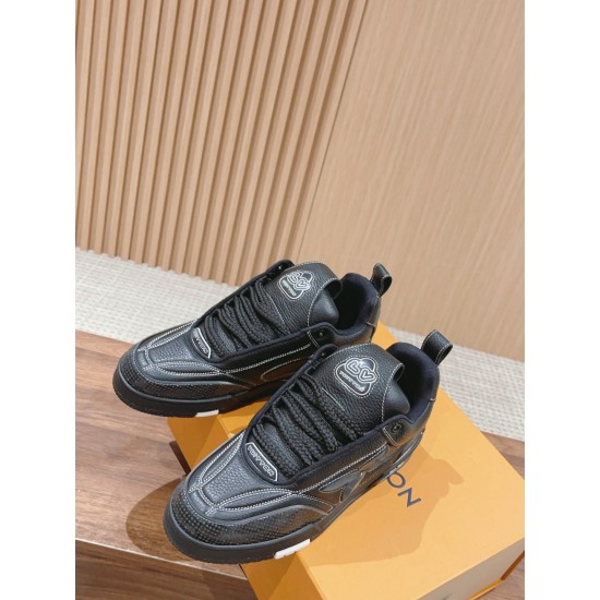 LV SNEAKERS