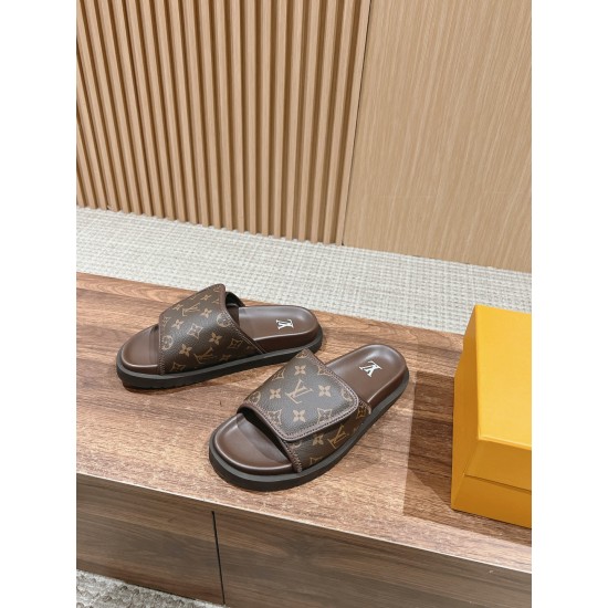LV SLIPPERS