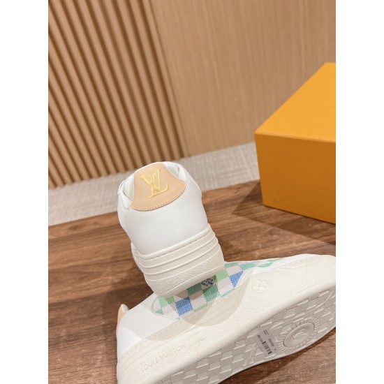 LV SNEAKERS