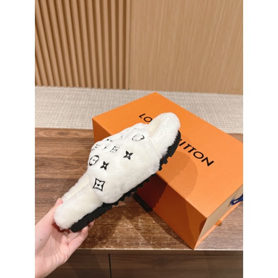 LV SLIPPERS