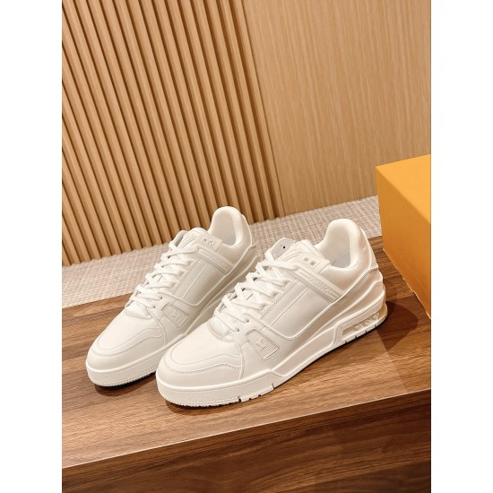 LV SNEAKERS