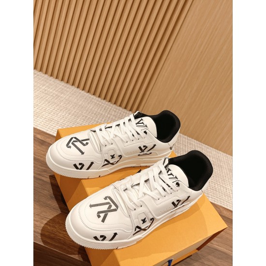 LV SNEAKERS