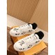 LV SNEAKERS