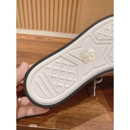Embroidered Canvas Shoes Embroidered Canvas Shoes