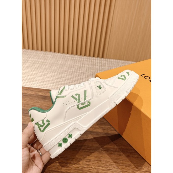 LV SNEAKERS