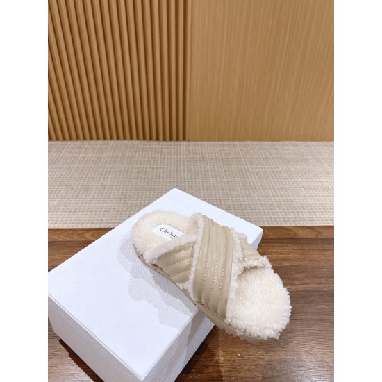 slippers 