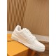 LV SNEAKERS