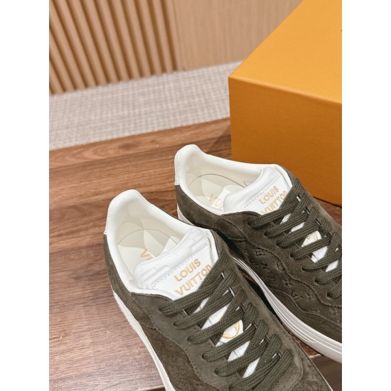 LV SNEAKERS
