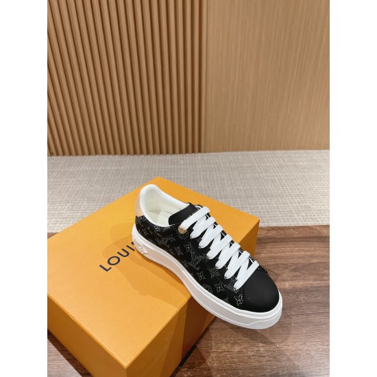 LV SNEAKERS