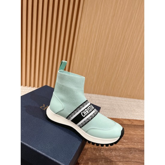 sock shoes