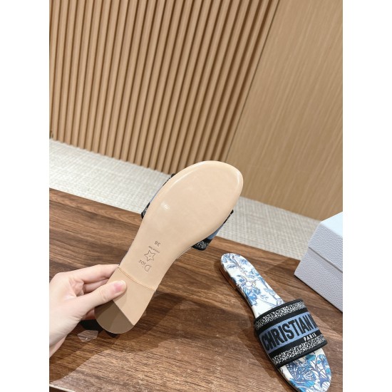 slippers slippers