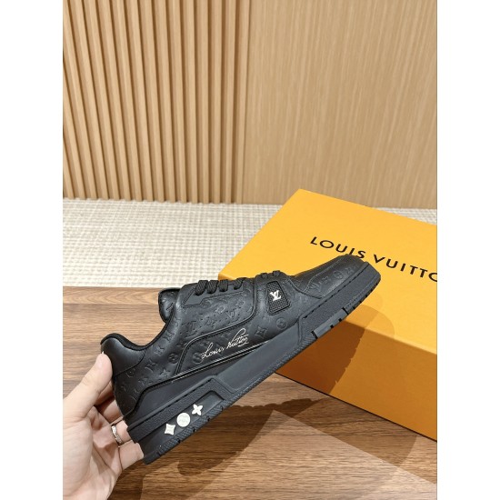 LV SNEAKERS