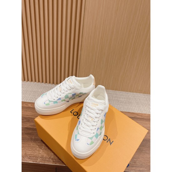LV SNEAKERS