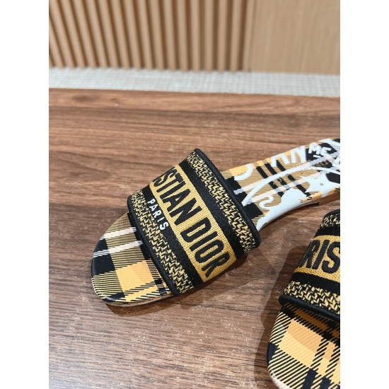 slippers slippers